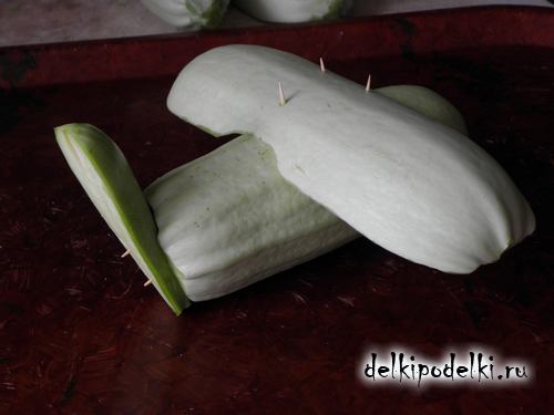 Поделки из овощей. Самолёт из кабачков.
